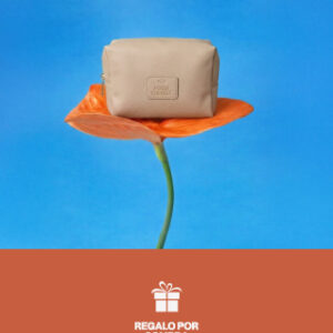 Por la compra de una fragancia en la marca 4711, recibe gratis una Cosmetiquera.