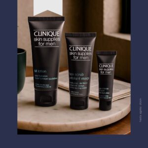 Por compras superiores a $50 en la marca Clinique, llévate kit de productos.